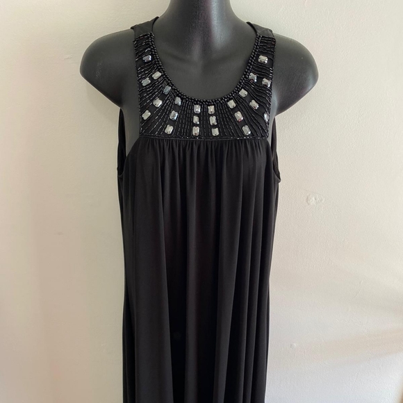 Evan Picone flowy beaded neck black dress - Picture 2 of 9